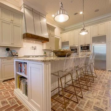 Brick Kitchen Floor, Floor Kitchen Ideas, Brick Floor Kitchen, Kitchen Backplash, New Home Features, Brick Floors, Black Kitchen Countertops, Beige Backsplash, Brick Floor