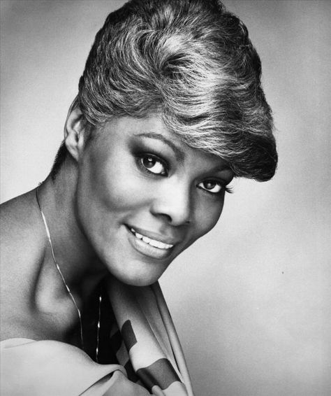 Dionne Warwick | Legacy Recordings Dionne Warwick, Vintage Black Glamour, Black Actors, People Of Interest, Black Hollywood, Black Celebrities, Women In Music, 12 December, Black Music