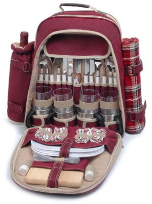 Camping Box, Picnic Backpack, Camping Hacks Diy, Picnic Essentials, Backyard Kitchen, Picnic Packing, Picnic Set, Camping Glamping, Lunch Bags