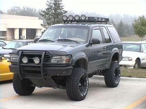 Ford Explorer Off Road, Lifted Ford Explorer, Ford Explorer Interior, Ford Off Road, Car Upgrades, Expedition Overland, Lifted Ford, Overland Vehicles, Ford Explorer Sport