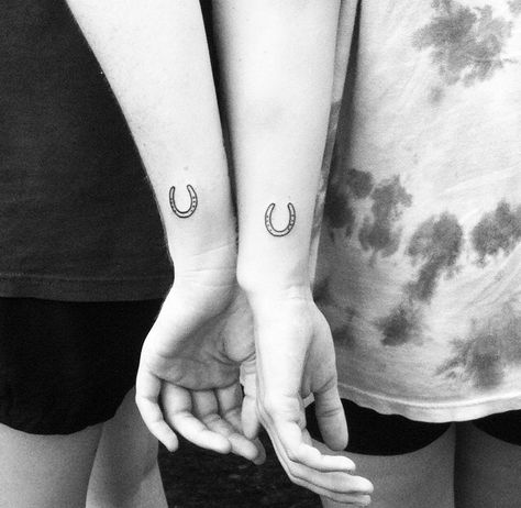 Best friend horseshoe tattoos Luck Tattoo, Horse Shoe Tattoo, Shoe Tattoos, Shape Tattoo, Muster Tattoos, Bff Tattoos, Friendship Tattoos, Horse Tattoo, Best Friend Tattoos