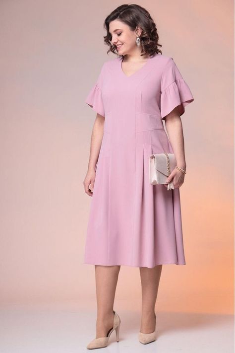 Woman's dresses ideas Over 60 Fashion Classy, Simple Dress Styles, Modest Dresses Fashion, Casual Frocks, Beautiful Casual Dresses, Frock For Women, Over 60 Fashion, Boutique Dress Designs, Dresses Ideas