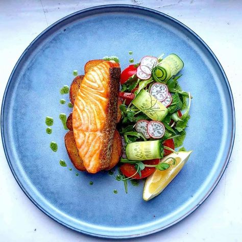 Salad Plating Ideas, Salmon And Salad, Salad Plating, Plating Food, Plating Ideas, Salmon Salad, Food Presentation, Food Plating, Instagram Repost