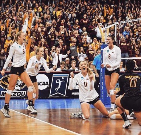 Me when we won the championship game Volleyball Championship Aesthetic, Volleyball Winning, Volleyball Goals, Volleyball Championship, Volleyball Team Pictures, Volleyball Motivation, College Volleyball, Volleyball Photography, Volleyball Memes