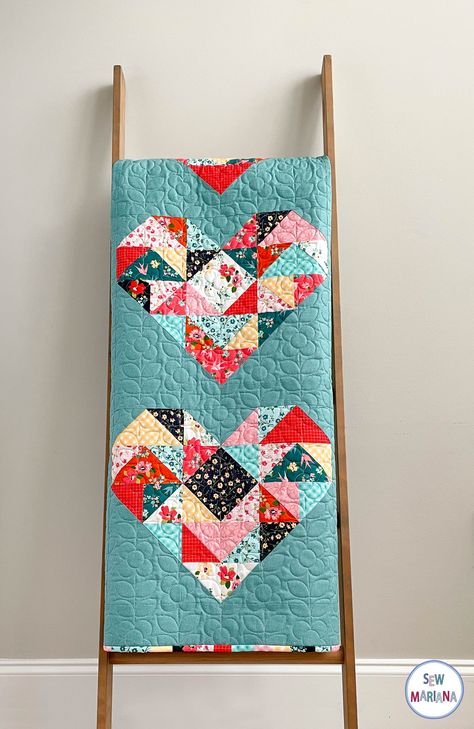 Pieced Heart Quilt Block, Heart Patchwork Quilt, 2023 Quilt Patterns, Baby Girl Quilts Ideas, Girls Quilts Ideas, Fun Quilt Patterns, Heart Quilt Blocks Free Pattern, Quilting Projects Ideas, Heart Baby Quilt