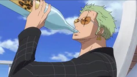 Zoro's Drinking Drinking Gif, One Piece Gif, Zoro One Piece, I Watch, Anime Screenshots, Roronoa Zoro, Old Wallpaper, Koala, Sake