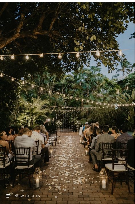 Ernest hemingway house wedding. #nightwedding #keywestwedding #keywest #destinationwedding #litecreatives #ernesthemingway #hemingwayhouse #tropicalwedding Hemingway House Wedding, Ernest Hemingway House, Hemingway House, Key West Wedding, House Keys, Ernest Hemingway, Wedding Night, Tropical Wedding, Key West