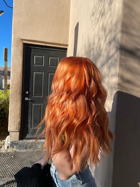 Orange Ginger Hair With Blonde Highlights, Cooper Orange Hair, Peachy Orange Hair, Medium Orange Copper Hair, Peachy Copper Hair, Layered Ginger Hair, Strawberry Blonde Copper Hair, Pumpkin Orange Hair, Dimensional Red Hair Copper