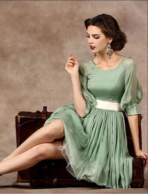 Vintage Green Dress, Dress Stores, 1950's Dress, Vintage Fashion 1950s, Look Retro, Fashion 1950s, Vintage Inspired Dresses, 50s Dresses, 1950s Dress