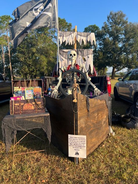 Pirate Theme Trunk Or Treat, Ship Trunk Or Treat, Pirate Ship Trunk Or Treat, Pirate Trunk Or Treat, Camper Halloween, Camp Decorations, Pirate Wreath, Pirate Halloween Decorations, Halloween Pirates