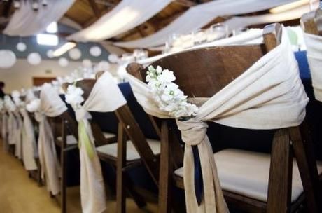 Folding Chair Decorations Wedding, Decorate Folding Chairs, Folding Chair Decorations, Diy Folding Chair Covers, Chair Decorations Wedding, White Wooden Chair, Chairs For Wedding, Wedding Chair Decor, White Wooden Chairs