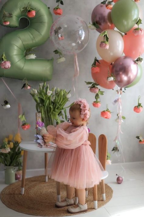 Outside 1st Birthday Photoshoot, Fairy Garden 2nd Birthday, Fairy Birthday Photoshoot, Kid Birthday Decorations, Kids Birthday Photoshoot Ideas, Birthday Decorations Simple, 3rd Birthday Photoshoot, Second Birthday Photos, Fairy Theme Birthday Party