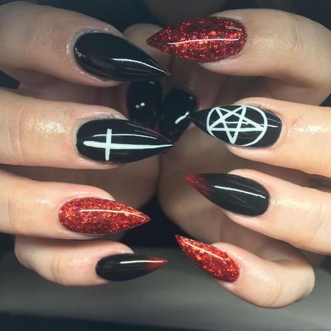 Devil Nails Halloween, Devil Nail Art, Devil Nails, Devil Halloween, Halloween Nails, Gel Nail, Nail Inspo, Gel Nails, Manicure