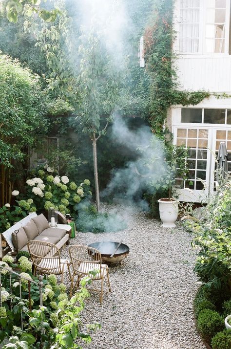 Small Courtyard Gardens, Gravel Patio, Courtyard Gardens Design, Small Courtyards, Have Inspiration, French Garden, Arabian Nights, Courtyard Garden, Garden Cottage