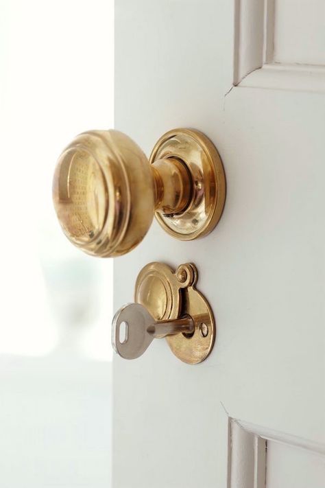 Sarah Richardson Design, Sarah Richardson, Brass Door Knobs, London Flat, Doors And Hardware, Bedroom Doors, Unlacquered Brass, Brass Door, Knobs And Handles