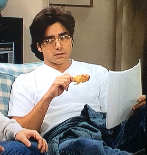 Jesse Katsopolis Icons, Uncle Jesse Hair, Jesse Katsopolis Aesthetic, John Stamos 90s Uncle Jesse, Uncle Jesse Aesthetic, John Stamos 90s, Uncle Jesse Full House, 80s Aesthetic Outfits Men, Young John Stamos