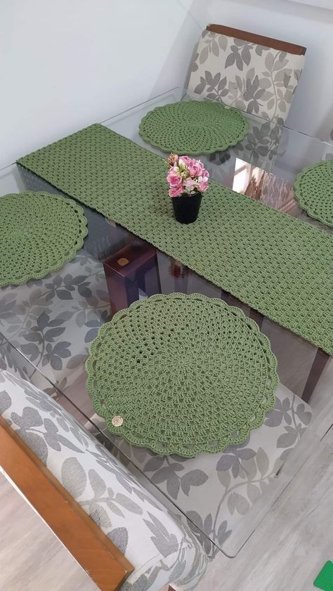 Crochet Table Mat, Crochet Cover, Plate Mat, Cover Ideas, Diy Crochet Projects, Home Design Decor, Creative Hobbies, Crochet Techniques, Diy Crochet