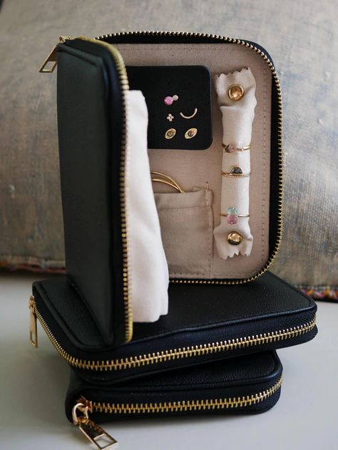 DIY jewelry travel case