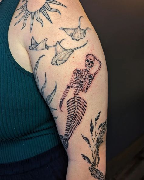 Added a fabulous skeletal mermaid to Erin's half sleeve, just in time to heal before the summer :) swipe to see the shark jaw we did a couple weeks ago (almost healed)! The other tattoos are by the lovely @emctattoos Shark Jaws Tattoo Knee, Skeletal Mermaid, Shark Jaw Tattoo, Almost Healed, Shark Jaws Tattoo, Jaw Tattoo, Shark Jaw, Time To Heal, Shark Girl