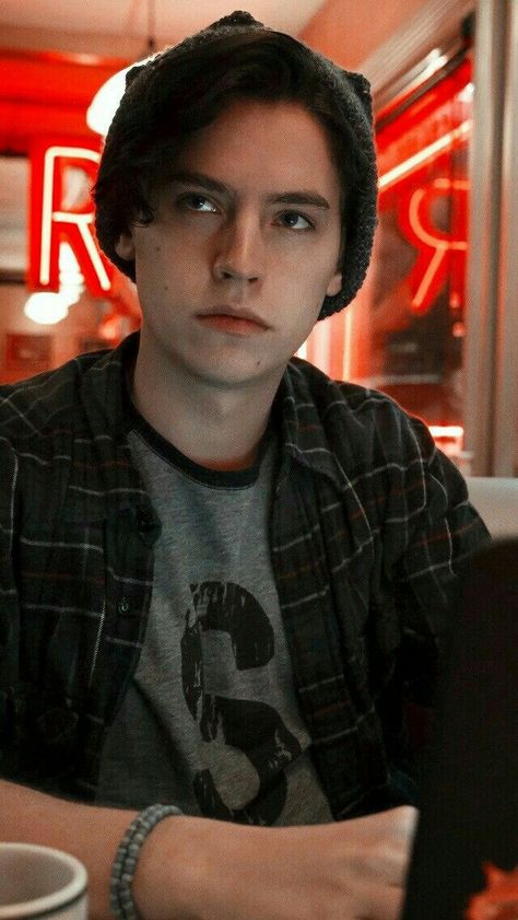 Riverdale / Jughead Jones Cole Sprouse Lockscreen, Cole Sprouse Hot, Cole Sprouse Funny, Cole Spouse, Cole Sprouse Wallpaper, Cole Sprouse Jughead, Cole M Sprouse, Riverdale Cole Sprouse, Dylan And Cole