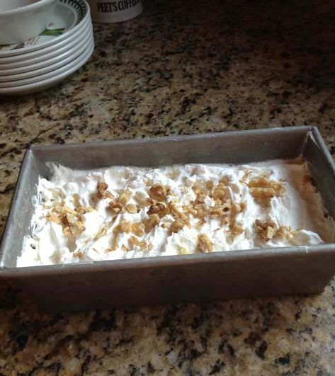 pineapple icebox cake Icebox Cakes, Ice Box Cake, Pineapple Cheesecake, Box Cakes, Banana Split Cake, Split Cake, Gooey Cake, Icebox Cake Recipes, Pineapple Desserts