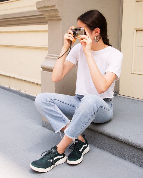 Trendy Black Sneakers, Vans Outfit Aesthetic, Estilo Vans, Black Sneakers Outfit, Vans Outfits, Black Platform Sneakers, Wardrobe Revamp, Vans Ultrarange, Salt Wash