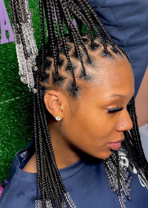 Really Cute Hairstyles, Cute Hairstyles Braids, Single Braids Hairstyles, Hair Braid Patterns, Medium Hair Braids, Natural Hair Salons, Short Box Braids Hairstyles, Short Box Braids, Big Box Braids Hairstyles