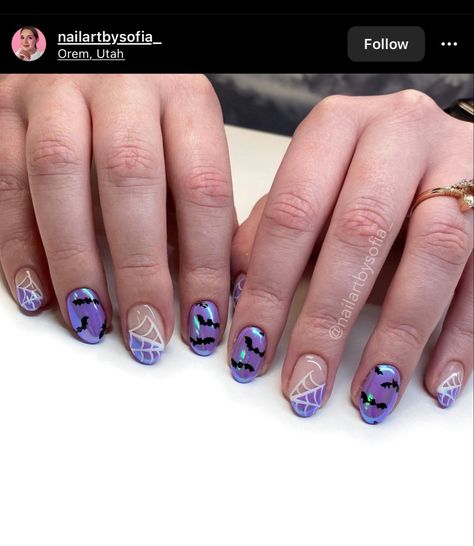 Purple Bat Nails, Purple Chrome Halloween Nails, Halloween Nails Chrome, Halloween Chrome Nails, Bat Halloween Nails, Purple Chrome Nails Design, Chrome Halloween Nails, Fnaf Nails, Purple Halloween Nail Designs