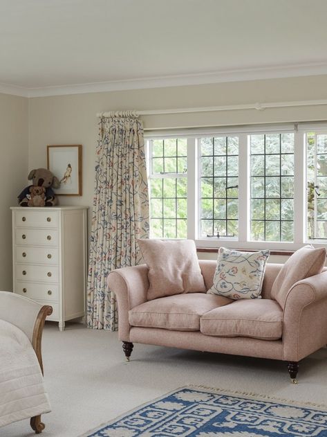 Country house master bedroom Georgian Mansion, Bedroom Country, Interior Design Gallery, Country Bedroom, Traditional English, English Country House, Traditional Interior, Lounge Sets, White Canvas