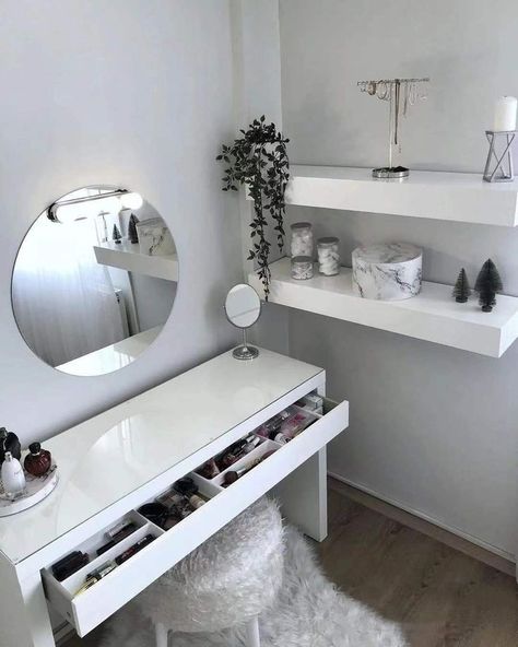 Bedroom Ideas With Dressing Table, Malm Vanity Ideas, Ikea Dressing Table Ideas, Ikea Make Up Table, Malm Bedroom Ideas White, Ikea Bedroom White, White Ikea Bedroom, Ikea Makeup Table, Ikea Ideas Bedroom