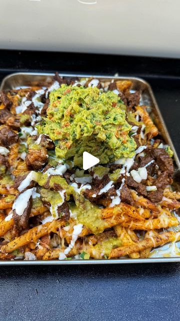 carne asada fries!! Carne Asada Fries Recipe, Carne Asada Fries, Carne Asada Recipes, Food Bbq, Cooking Temperatures, Carne Asada, Classic Series, Bbq Recipes, Mexican Food