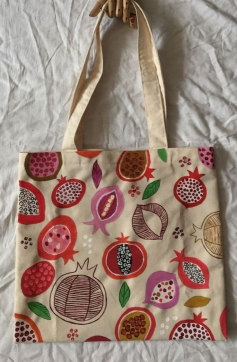 Purse Painting, Painted Totes, Fruit Tote Bag, Handpainted Tote Bags, Vegetable Painting, Totes Ideas, Bag Painting, Vegetable Bag, Painted Tote