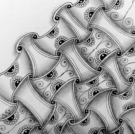 Huggins Zentangle, Zentangle Huggins, Celtic Band Tattoo, Zentangles Patterns, Zen Tangles, Pen And Wash, Zentangle Artwork, Zentangle Designs, Tangle Art