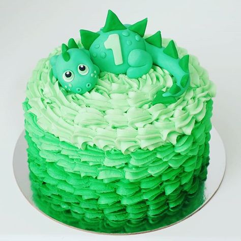 Dinosaur Birthday Smash Cake, Smash Cake Dinosaur First Birthdays, Dinasour Smash Cakes, Dino Cake Ideas Simple, 1st Birthday Cake Dinosaur, One A Saurus Birthday Cake, Dino Smash Cake 1st Birthdays, Dinosaur Smash Cake 1st Birthdays, Small Dinosaur Cake