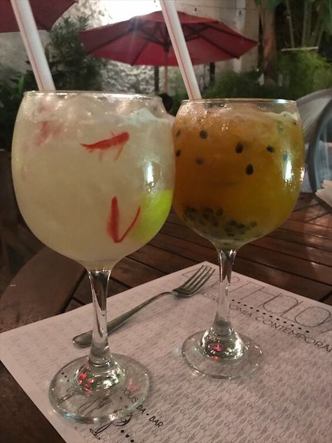 Onde comer em Paraty: restaurantes e bares ótimos pra ir a dois! Indian Girl Tattoos, Drink Photo, Think Food, Fake Food, Drink Up, Bar Drinks, Party Drinks, Non Alcoholic Drinks, Photo Instagram