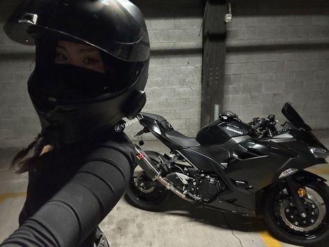 me😋 . . . #explore #explorepage #reels #ninja400 #kawasaki #motorcycle #biker #ninja400 #bikersofinstagram #bikelovers #bikelife #instagramreels #gopro #insta360 #motorcyclegirl #motogirl #bikergirl #n400 #sportbikelife #sportbike #yamaha #honda #suzuki #edit #edits #igreels Motorcycle Pictures Ideas, Gopro Aesthetic, Motorcycle Girl Aesthetic, Kawasaki Ninja 400, Ninja 400, Balap Motor, Kawasaki Motorcycle, Motocross Love, Biker Photoshoot