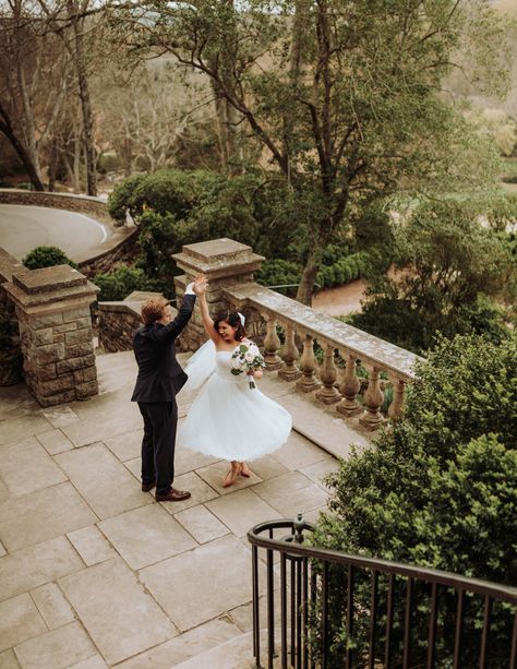 #Cheekwood #cheekwoodwedding #springwedding #movement #veil #weddingphotos #brideandgroom #couples Cheekwood Wedding, Wedding First Look, Wedding Poses, Spring Wedding, Secret Garden, First Look, Wedding Inspo, Elopement, Veil