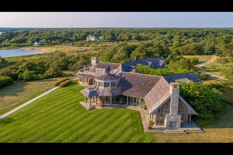 Marthas Vineyard House, Obama House, Vineyard House, John Lautner, Michelle And Barack Obama, Barack And Michelle, Martha's Vineyard, Marthas Vineyard, Waterfront Homes