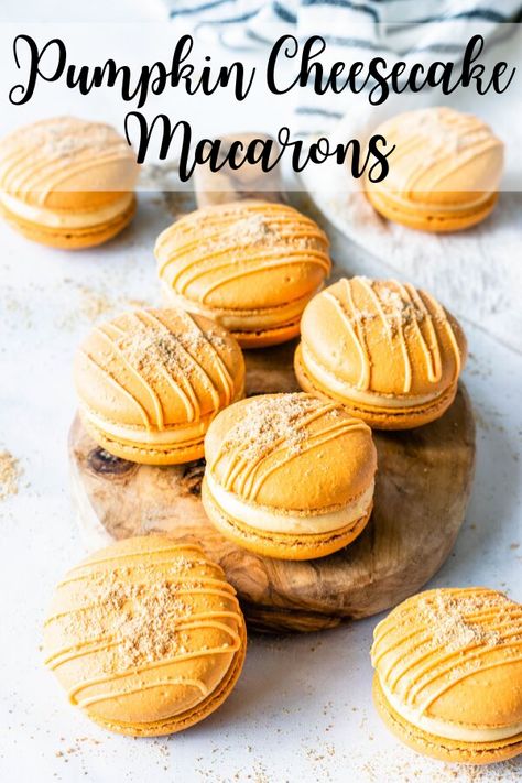 Decorated Macarons, Cheesecake Macarons, Macaron Pistache, Glutenfree Cookies, French Macaroon Recipes, Cookies Pumpkin, Savory Cakes, Macaroon Cookies, Macaron Flavors