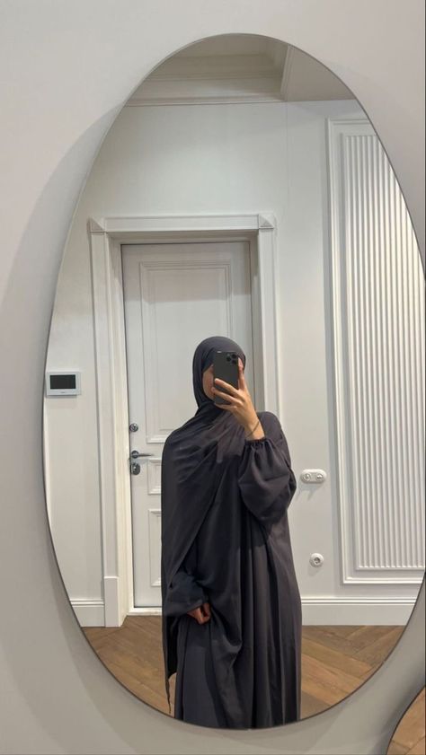 Abaya For Prayer, Hijabi Abaya, Abaya Fits, Hijabi Princess, Outfit Muslim, Islamic Modest Fashion, Symbols Of Faith, Modest Hijab, Prayer Dress