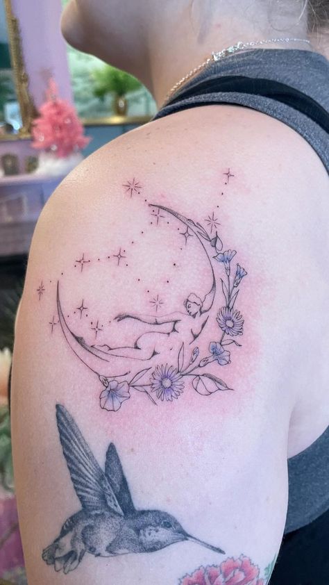 Feminine crescent moon tattoo with a graceful figure surrounded by flowers and stars, incorporating the Virgo zodiac symbol - a celestial tattoo idea for women born under the Virgo star sign. Virgo Tattoo Ideas For Women, Virgo Tattoo Ideas, Virgo Maiden, Virgo Constellation Tattoo, Virgo Tattoo Designs, Virgo Constellation, Virgo Tattoo, Constellation Tattoo, Zodiac Tattoos