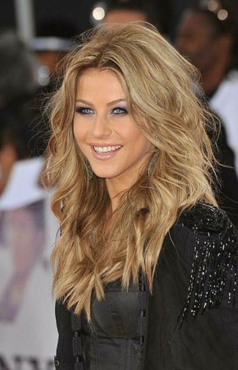 Julianne Hough Long Hair, Hair Color Winter, Blonde Dark Roots, Biolage Hair, Winter Blonde, Honey Hair Color, Blonde With Dark Roots, Wavy Haircuts, Dark Blonde Hair