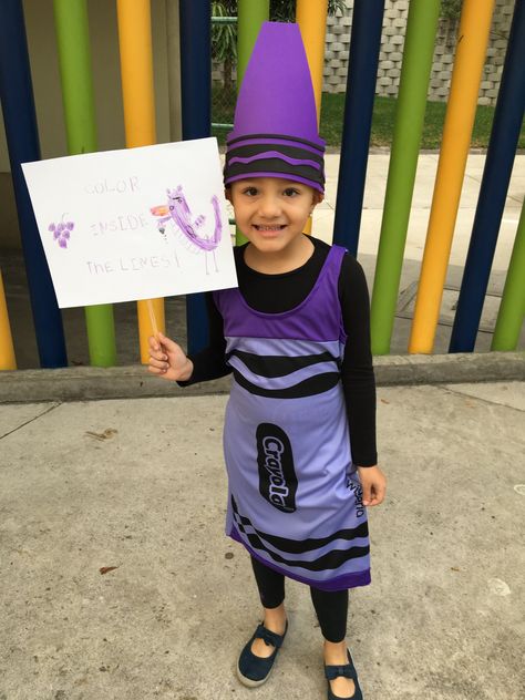 Crayon Costume “The Day the Crayons Quit” - Purple Crayon for Reading Week - DIY crayon hat The Day The Crayons Quit Costume, Crayon Hat Diy, Crayon Costume Diy, Purple Crayon Costume, Crayon Fancy Dress, Crayon Hat, Crayons Quit Book, Costume Template, Kids Book Character Costumes