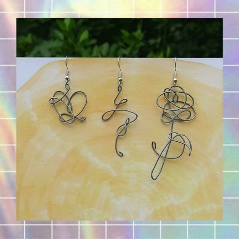 Kpop Earrings Diy, Bts Jewelry, Jewelry Kpop, Bts Diy, Bts Earrings, Diy Bts, Bts Bracelet, Kpop Earrings, Army Accessories