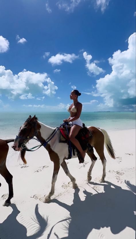 Horseback Riding Outfits, Vision Board Pictures, Vacation Goals, Vacation Mood, Luxury Lifestyle Dreams, Holiday Pictures, Vacation Pictures, Dream Lifestyle, Travel Goals