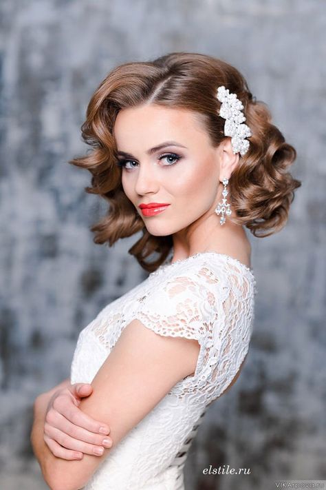 50s Wedding Hair, Loose Curls Wedding, Fest Smink, Curly Bridal Hair, Gorgeous Wedding Makeup, Wedding Hairstyles Medium Length, Wedding Hairstyles Bride, Vintage Wedding Hair, Best Wedding Hairstyles