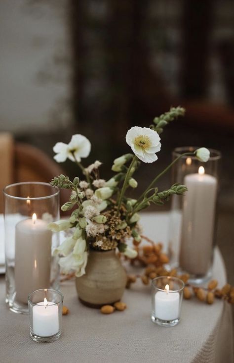 Naturalistic Wedding Flowers, Ceramic Centerpieces Wedding, Round Table Candles, Fake Flower Wedding Centerpieces, Wedding Long Table Decor, Minimal Centerpiece Wedding, Japandi Wedding, Minimal Wedding Table Decor, Minimalist Centerpieces