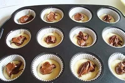 Muffin Nutella, Dessert Mini, Mini Desserts, Mini Cupcakes, Chocolate Lovers, Food Dishes, Nutella, Cheesecake, Cupcake