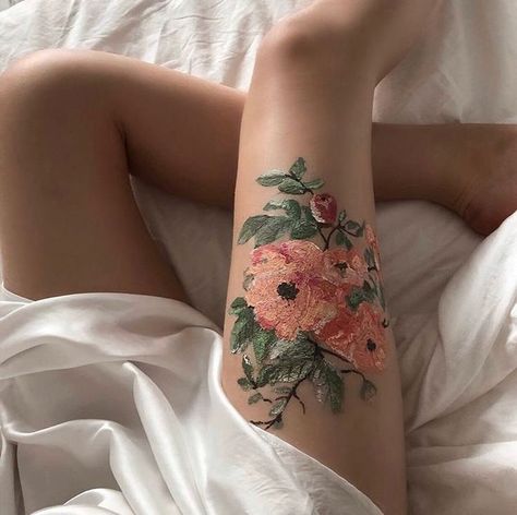 ktgogh; bay jeon... o dar, ikinci bir deri gibi bacaklarınızı saran p… #hayrankurgu # Hayran Kurgu # amreading # books # wattpad Virgo Constellation Tattoo, Leg Art, Leg Painting, Constellation Tattoos, Artist Aesthetic, Body Painting, Flower Tattoo, Aesthetic Pictures, Body Art