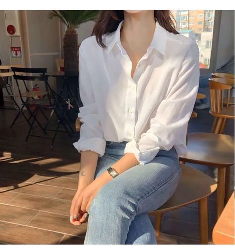 White Polo Outfit Women Long Sleeve And Jeans, Long Sleeve Polo Outfit Women's Korean, Long Sleeve Bottom Up Shirt Outfit, Long Sleeves Outfit Polo, Long Polo Outfit Women, Plain White Shirt Outfit, Korean Shirt Outfit Women, White Polo Long Sleeves Outfit, Longsleeves Outfit Polo Women